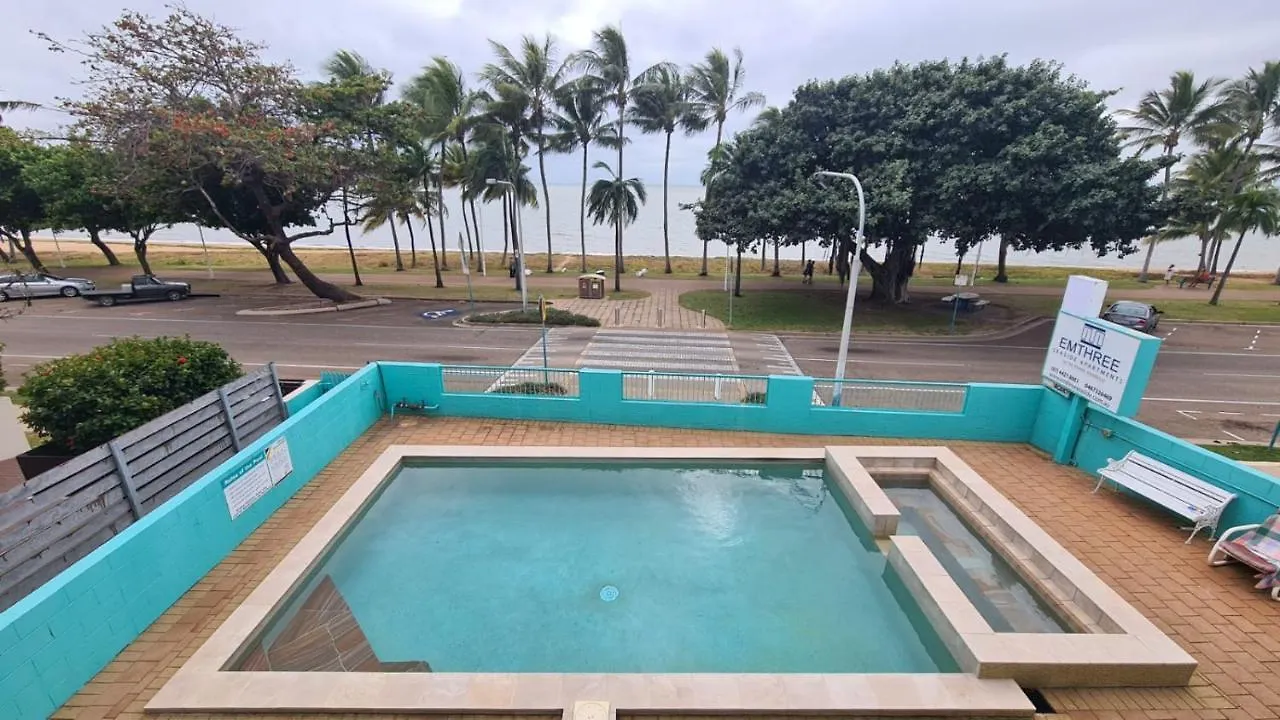 Emthree Seaside Apartments Townsville
